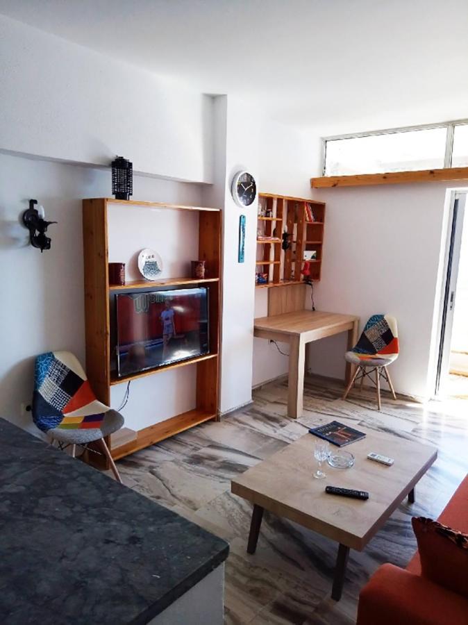 Atlas Apartment With Private Beach And Seaview Loutráki Exterior foto