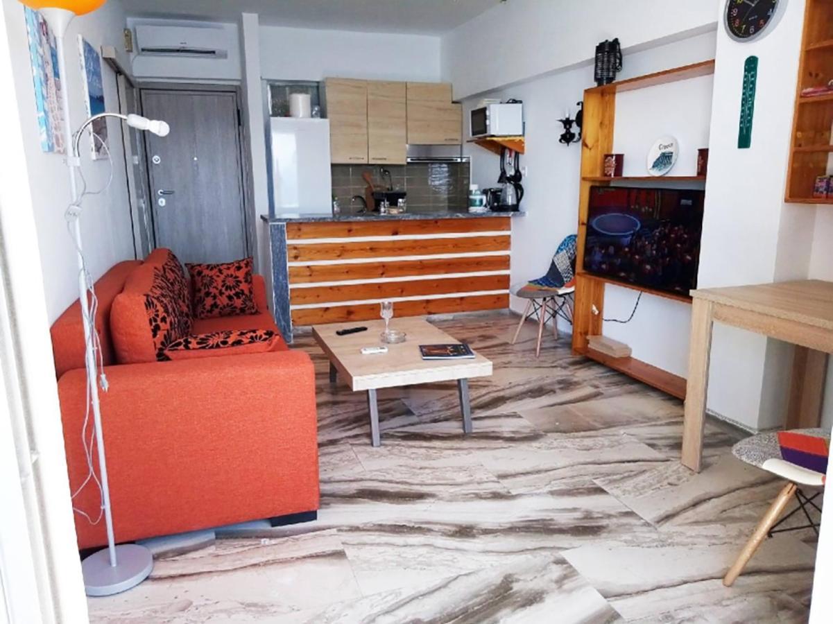 Atlas Apartment With Private Beach And Seaview Loutráki Exterior foto